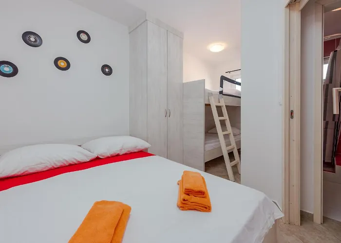 公寓 2 Bedroom Amazing In *