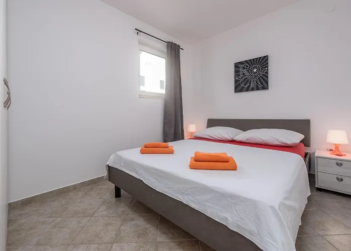 Apartman 2 Bedroom Amazing In Povljana