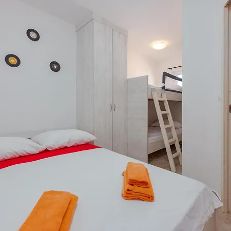Apartament 2 Bedroom Front In *